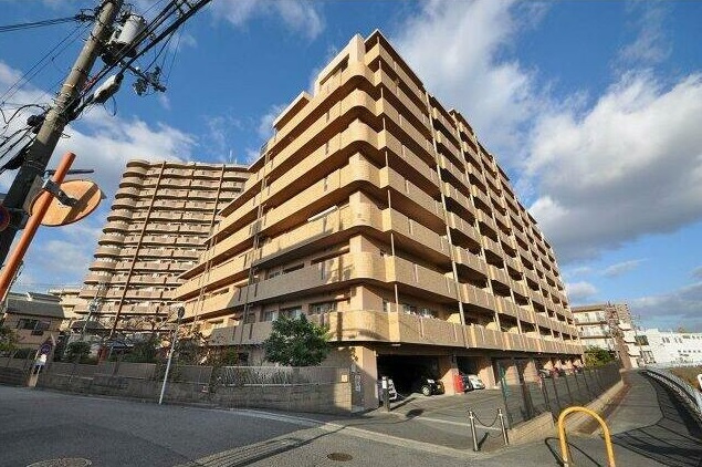 外観：327002177219