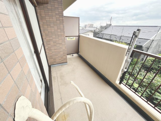 お洗濯にも便利なバルコニー付き
