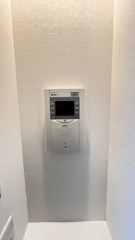 お?様のお留守番にも安?なＴＶモニタ付インタホン