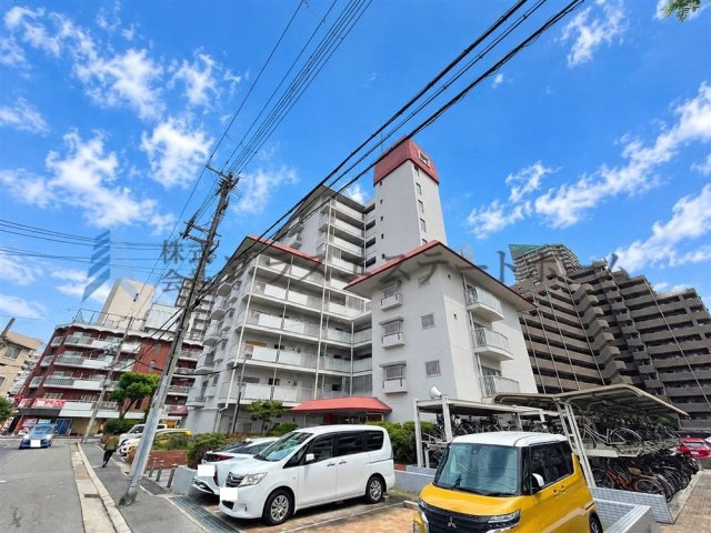 周辺買物施設も多く立地良好♪