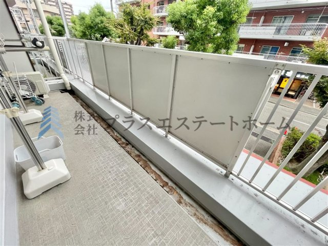 この位の広さがあると、エアコン室外機を置いても十分なスペースを保てます♪