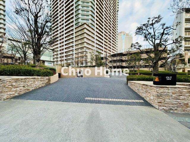 【敷地内駐車場】最新の空き状況や費用などの詳細は担当スタッフまでお問い合わせください。