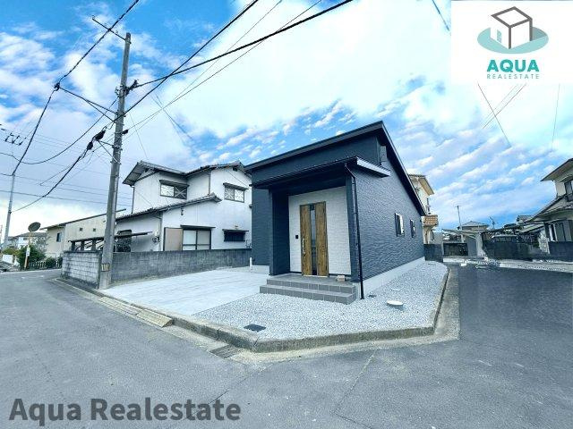 前面道路含む現地写真です