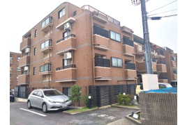 ネオグランデ鹿山 北館の外観