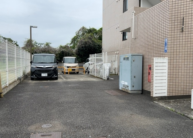 マンションの駐輪場は、事前に空きがあるか確認を取ると安心です。せっかく入居したのに駐輪スペースがない！なんてことになったら大変ですよね。そこで、内見時や購入前にはまず事前に確認しておくと良いでしょう。