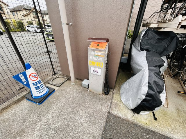 自転車の空気入れも完備♪