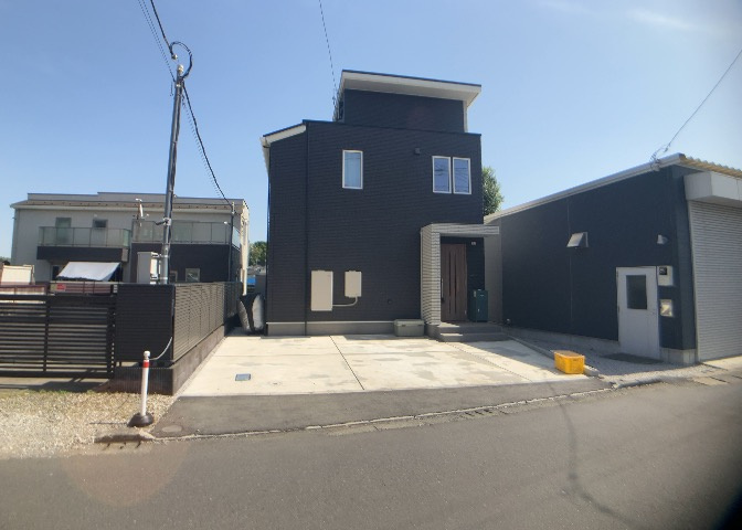 物件の詳細については、現地を見てわかること以外に、役所や法務局などで調べないとわからないことがあります。そのため、現地に行く場合は、もしこの物件を買ったらどのような生活ができるかをイメージしましょう。