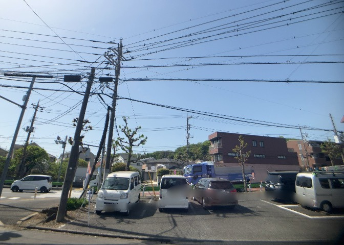 土地の地勢が高台の場合、景色を綺麗にみることができ、景色にこだわってお家探ししている方におすすめです！また平坦地よりも風通しがいいというメリットがあります。デメリットもあるので是非現地でご確認下さい。