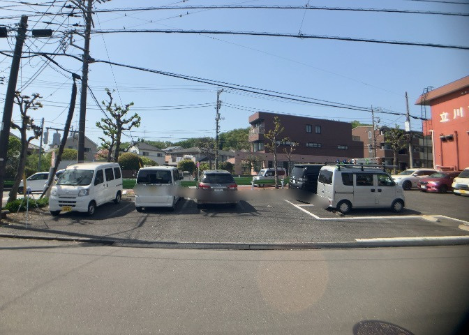 桜や紅葉の名所に出かける人は多いと思いますが、家にいながら季節の移ろいを感じる生活を送りませんか？リビングや窓から見える景色が生活を彩るワンポイントに！現地から見える景色を堪能してみては如何でしょう。