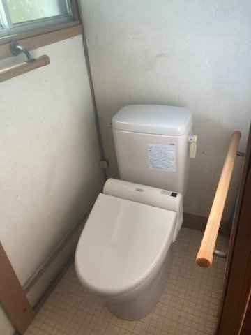保温便座付きトイレです