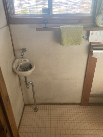 トイレには手洗いがついていますが、交換推奨です