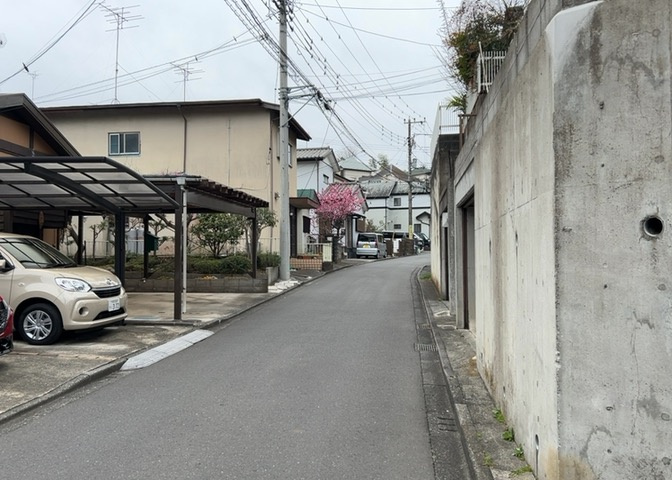 土地の地勢が高台の場合、景色を綺麗にみることができ、景色にこだわってお家探ししている方におすすめです！また平坦地よりも風通しがいいというメリットがあります。デメリットもあるので是非現地でご確認下さい。