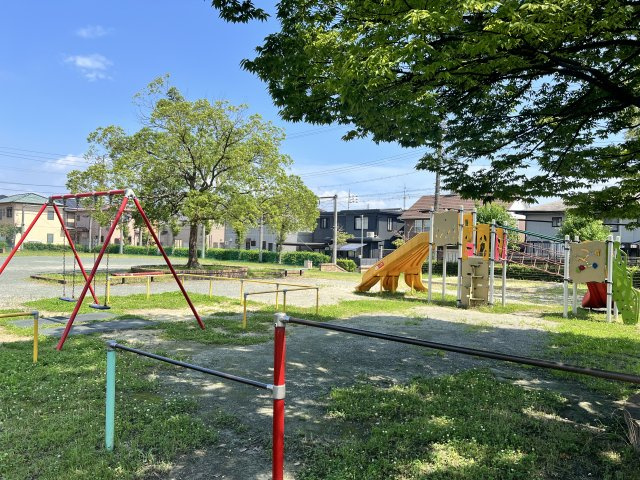 目の前にはといやま公園が広がります