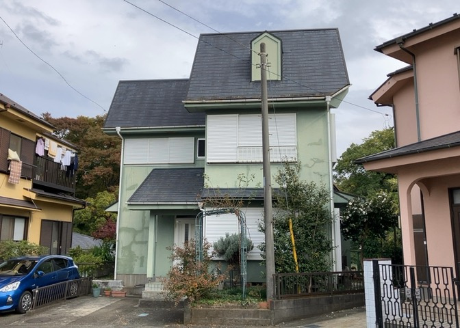東側道路の場合は居室を南向きに設計しやすいため、朝日が入りやすいというメリットがあります。一方、西側道路も東側同様に居室を南向きに設計しやすいのですが、住宅地だと朝日が入りにくいという弱点があります。