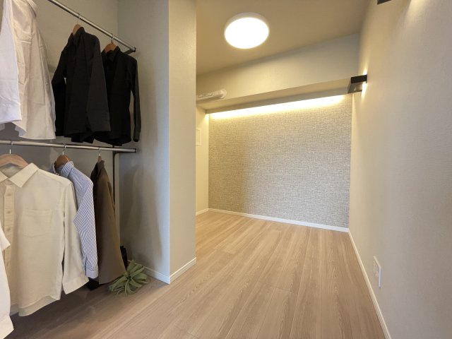 大切なお子さまを見守りやすい引き戸の洋室は、子ども部屋としても。　
