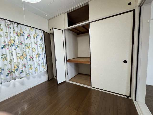 天袋付で収納たっぷりの押入です。