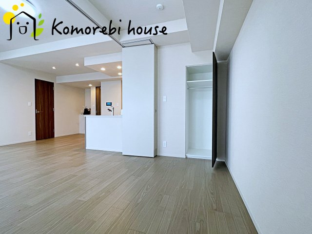 コンパクトで使いやすい洋室です