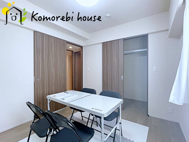 落ち着いて過ごせるお部屋なので、寝室にいかがでしょうか