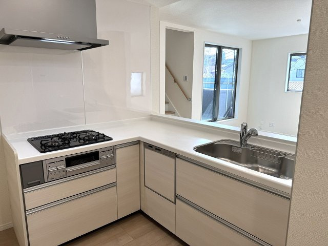 ～使い勝手の良いシステムキッチン～