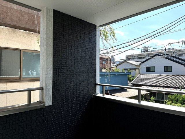 ～2階には、急な雨も安心のインナーバルコニー～