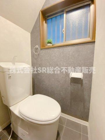 1Fトイレは温水洗浄便座なしです。
