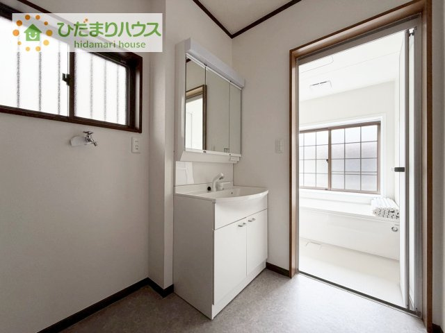 シンプルで使い勝手の良い独立洗面台！