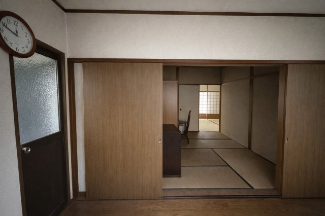 畳の上でゆっくりとくつろげる和室です