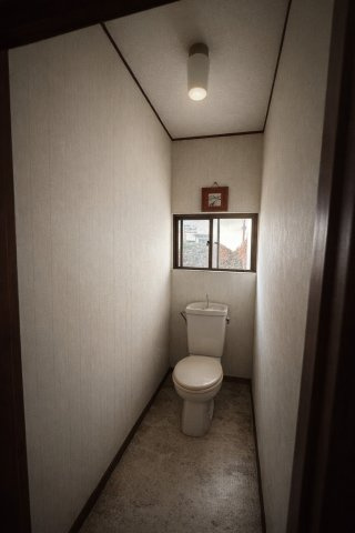 清潔感のあるトイレです