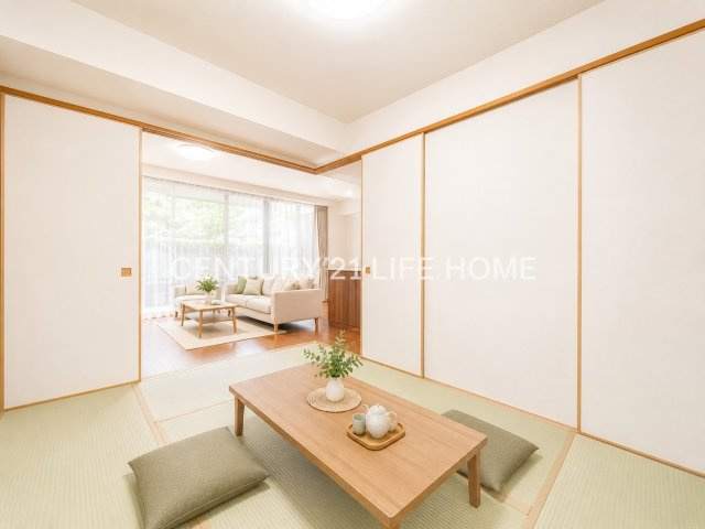 ゆったりとくつろげる和室です