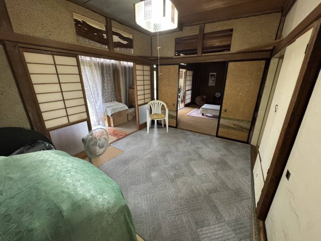 落ち着いた雰囲気の和室付きです
