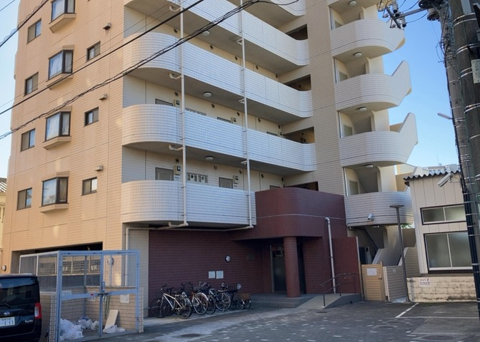 景色重視でお家選ぶをするとスーパーが遠い！学校が遠い！など生活をするうえで利便性で困ることもあります。まず一度現地を見学する際に、周辺の施設などがあるかを確認し、暮らし始めた後のことを想像しましょう。