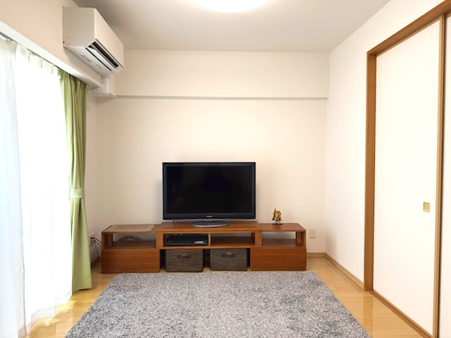 リビングの北側です。4.5帖の和室と隣接しています。