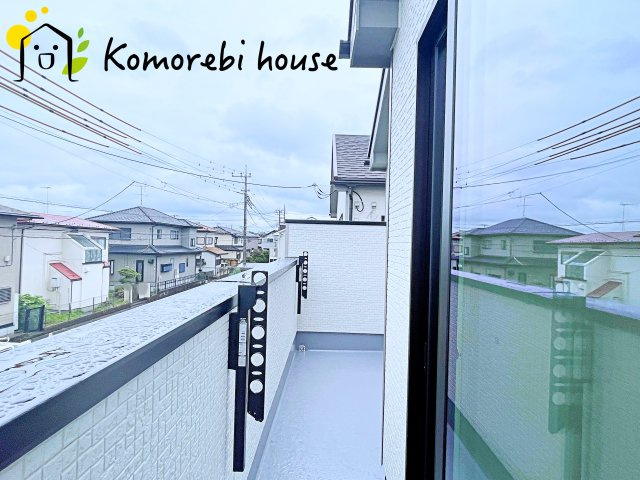 お洗濯にも便利なバルコニー付き