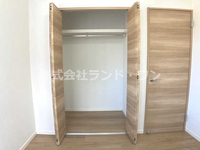 約4.5帖の洋室にある収納