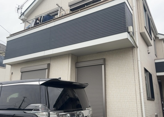 木造住宅とは土台、壁、柱など建築物の強度を支える構造体の材に木が使用されている構造を指します。構造体は建物の自重を支えるだけではなく風圧や水圧、積裁荷重などあらゆる衝撃に耐えるための基礎です。