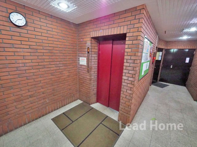 エレベーターが完備されているため、重い荷物の持ち運びやベビーカーでの移動もスムーズに行えます！