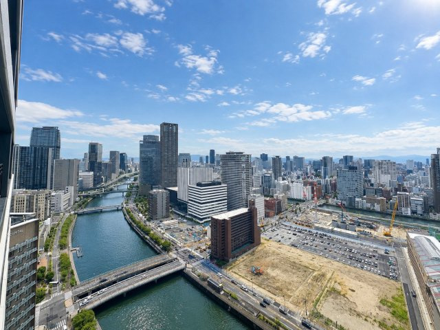 【物件からの眺望】30階からの眺望！堂島川のリバーサイドを望む眺望を毎日お楽しみいただけます！