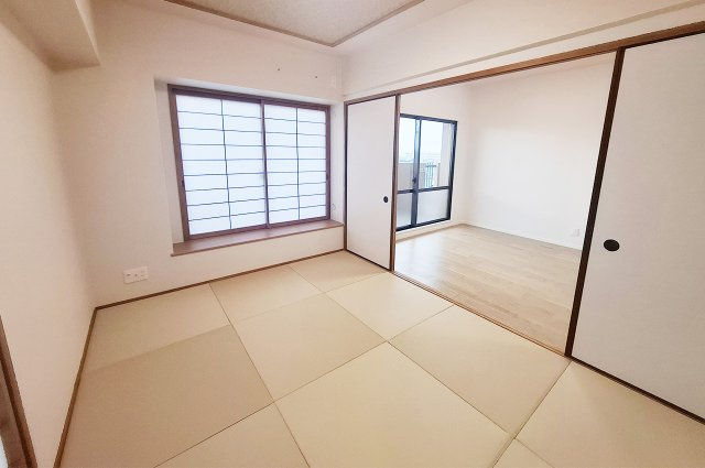 和室：襖を開ければLDKとの一体利用も可能。用途にあわせて活用できます。
