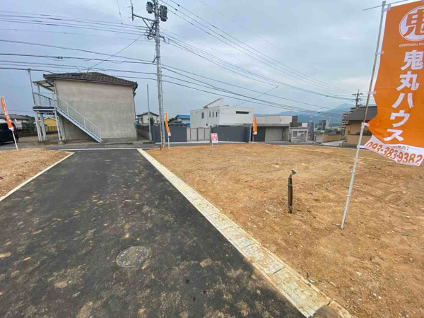 【葛原二丁目（3期）の前面道路含む現地写真】