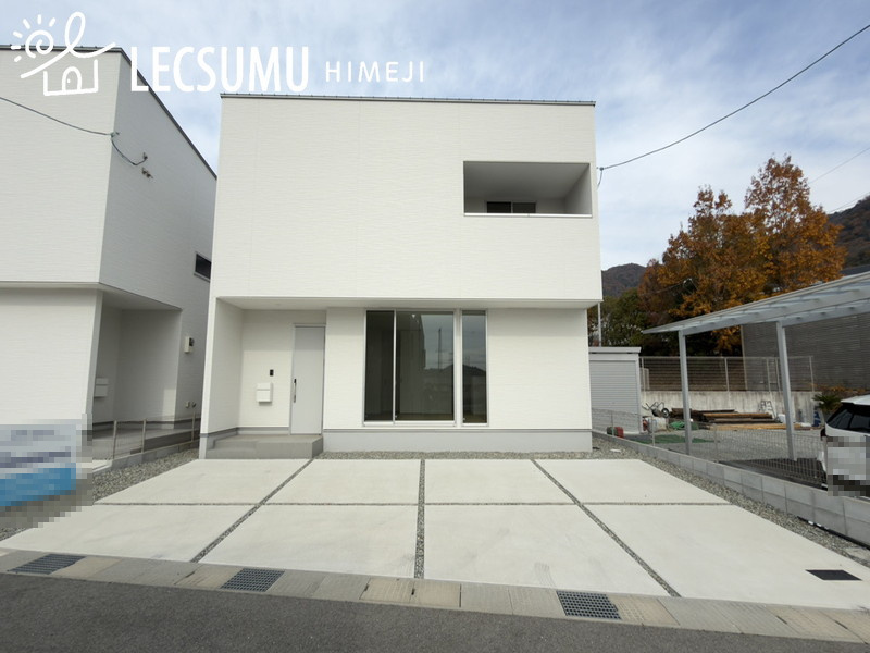 外観：328000564793