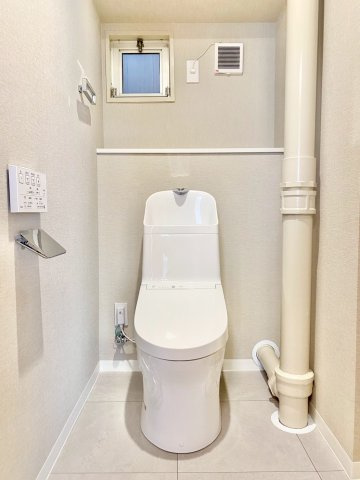 清潔感とうれしい機能性を兼ね備えた、使いやすいシャワートイレ