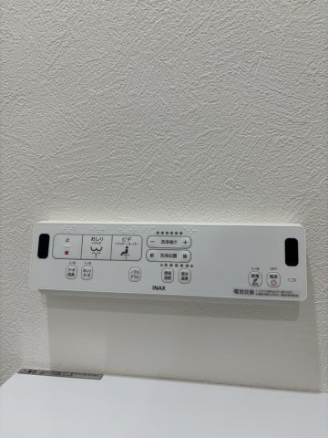 壁付けリモコンタイプでお掃除らくらく♪