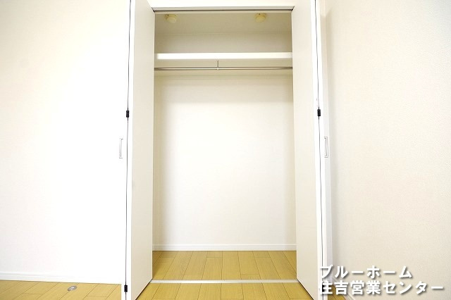洋室にある収納です！