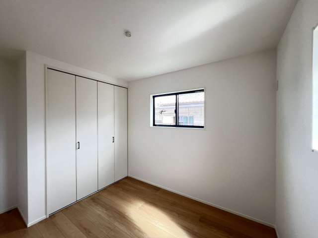 きれいな洋室です　収納付き