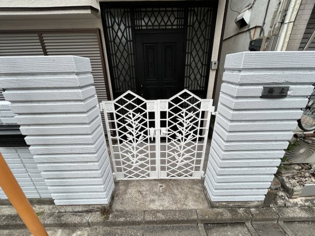 門扉があるので防犯面やプライバシー面も安心です♪
