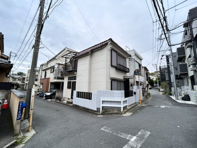 お買物施設等徒歩圏内にあり、生活便利な立地です♪