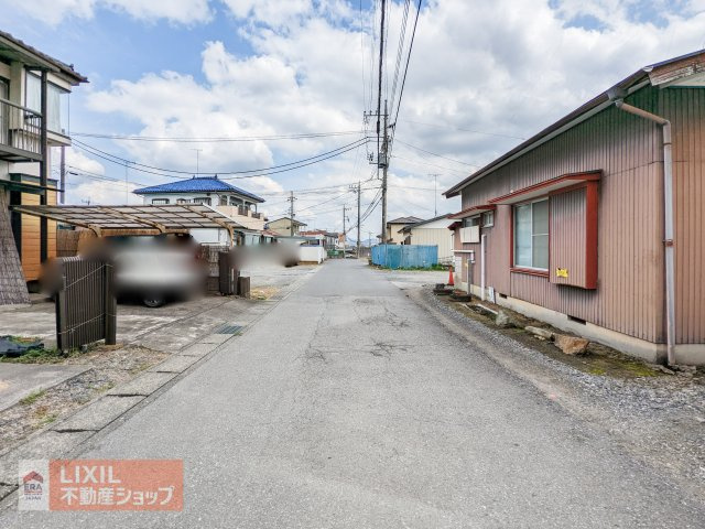 前面道路は約4ｍです。　住宅が建ち並ぶ閑静な住宅地です！