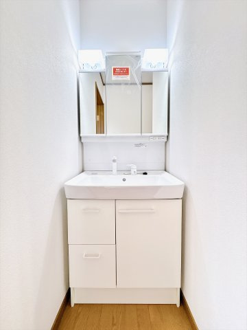 清潔感のあるデザインで、毎日気持ちよく使えます。