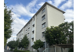 中野島住宅１号棟４階の外観