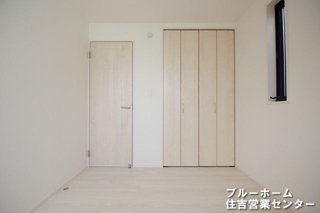 3階の約5.8帖の洋室です！